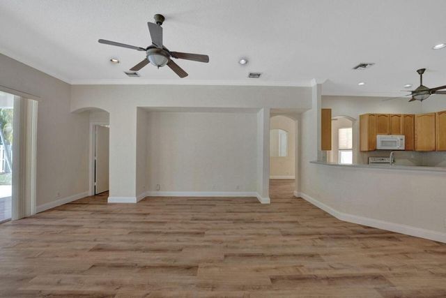 5302 Victoria Circle, West Palm Beach, FL 33409