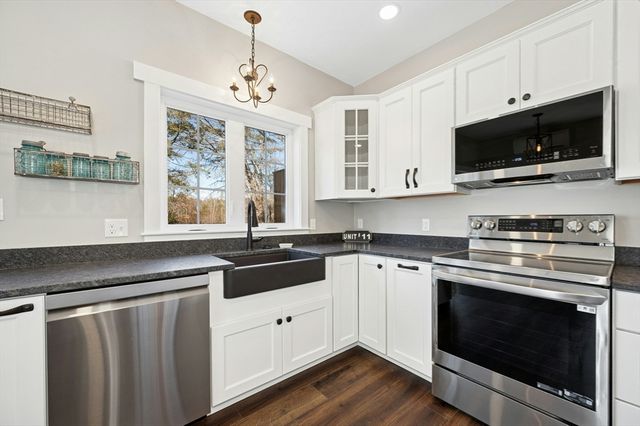 260 Main Street 11, Blackstone, MA 01504