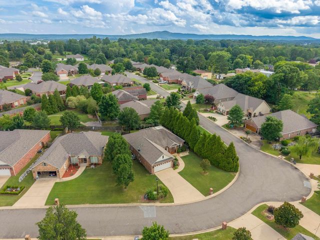403 Willowbend Circle, Hot Springs, AR 71913