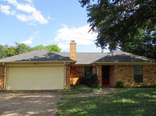 6925 Alexandria Court, Fort Worth, TX 76133