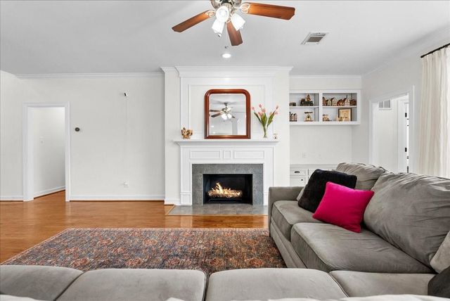 16907 Cottonwood Way, Houston, TX 77059