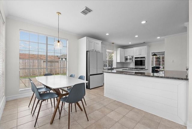 16907 Cottonwood Way, Houston, TX 77059