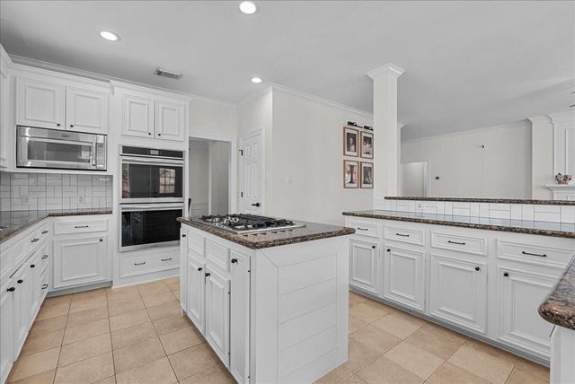 16907 Cottonwood Way, Houston, TX 77059