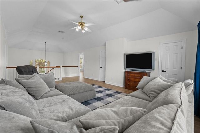 16907 Cottonwood Way, Houston, TX 77059