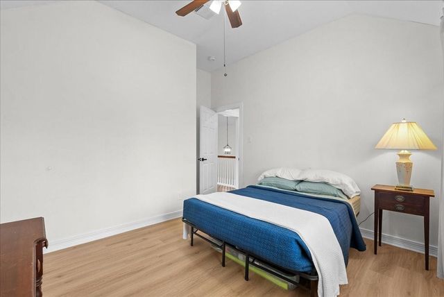 16907 Cottonwood Way, Houston, TX 77059