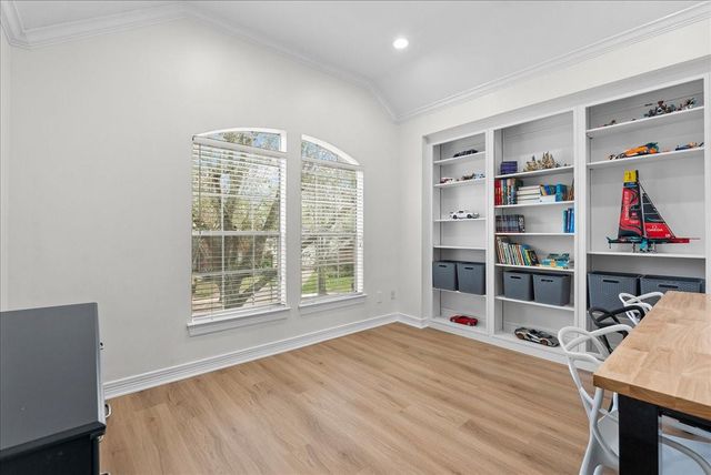 16907 Cottonwood Way, Houston, TX 77059