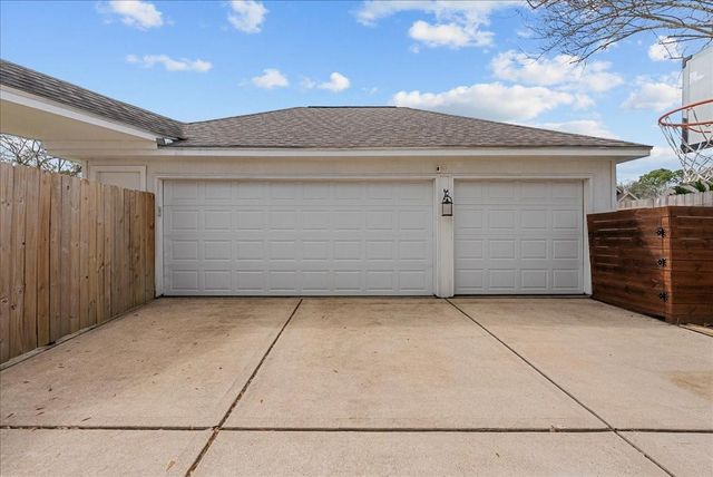 16907 Cottonwood Way, Houston, TX 77059