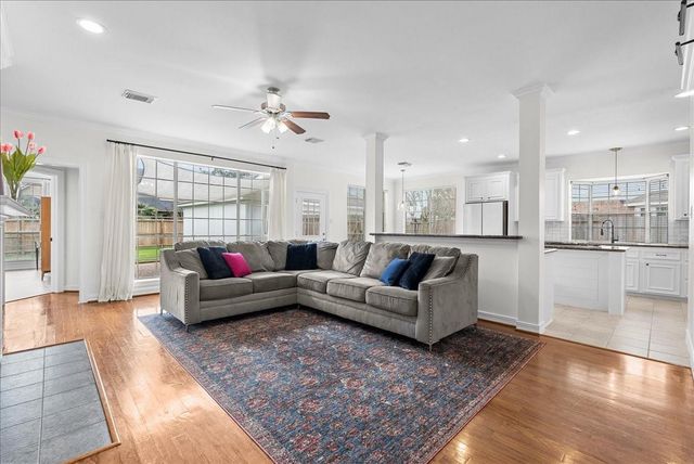 16907 Cottonwood Way, Houston, TX 77059