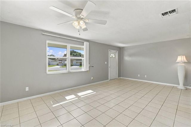 7 Dutch Iris LN, Lehigh Acres, FL 33936