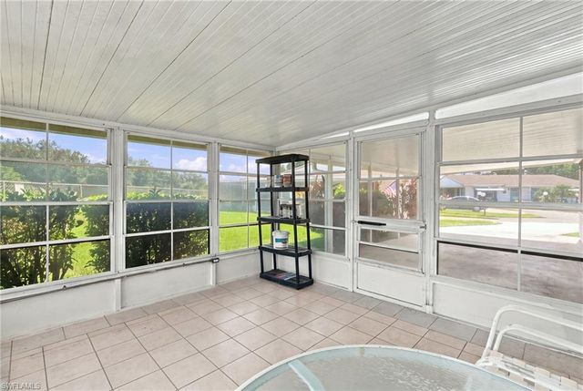 7 Dutch Iris LN, Lehigh Acres, FL 33936