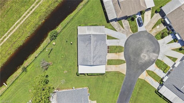 7 Dutch Iris LN, Lehigh Acres, FL 33936