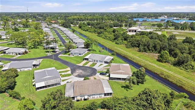 7 Dutch Iris LN, Lehigh Acres, FL 33936