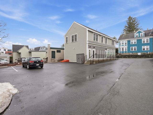 149 Pleasant St 2, Marblehead, MA 01945