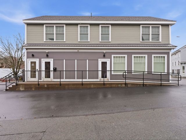 149 Pleasant St 2, Marblehead, MA 01945