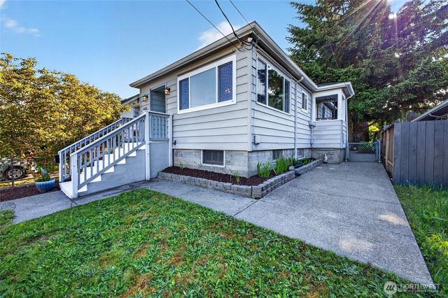 6831 S Yakima Avenue, Tacoma, WA 98408