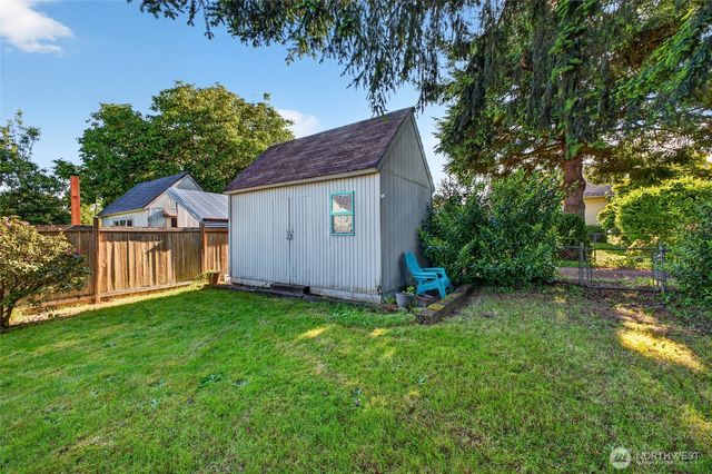 6831 S Yakima Avenue, Tacoma, WA 98408