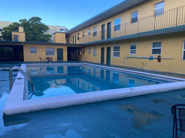 1975 NE 135th Street 2D, North Miami, FL 33181