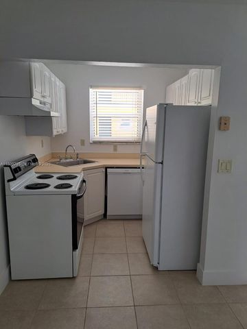 1975 NE 135th Street 2D, North Miami, FL 33181