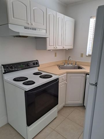 1975 NE 135th Street 2D, North Miami, FL 33181