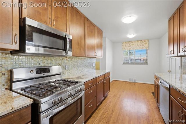 13111 Northfield Boulevard, Oak Park, MI 48237