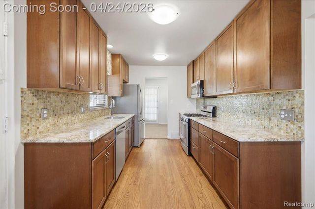 13111 Northfield Boulevard, Oak Park, MI 48237