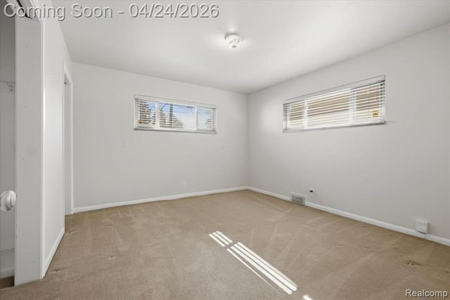 13111 Northfield Boulevard, Oak Park, MI 48237