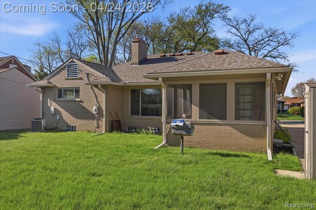 13111 Northfield Boulevard, Oak Park, MI 48237