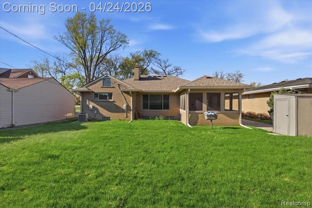 13111 Northfield Boulevard, Oak Park, MI 48237