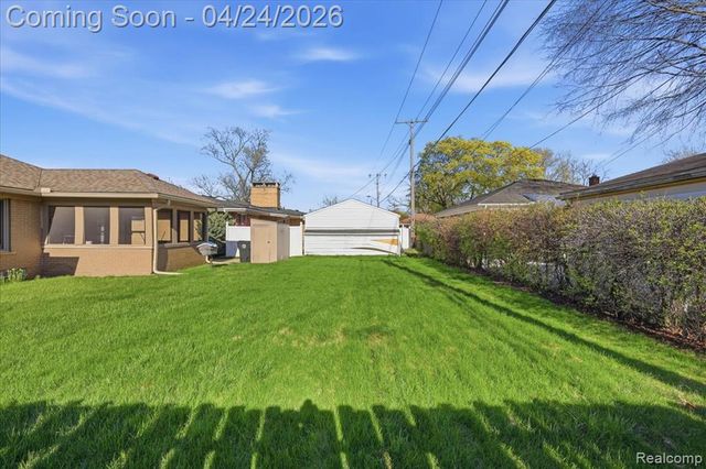 13111 Northfield Boulevard, Oak Park, MI 48237