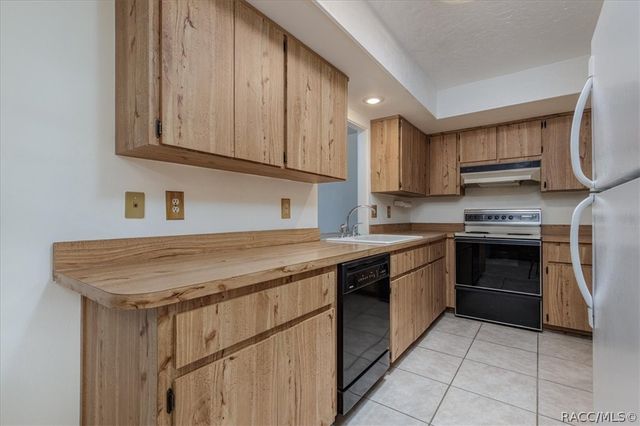 80 Sycamore Circle, Homosassa, FL 34446