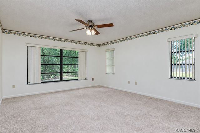 80 Sycamore Circle, Homosassa, FL 34446