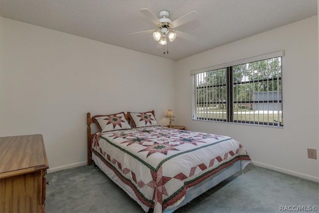 80 Sycamore Circle, Homosassa, FL 34446
