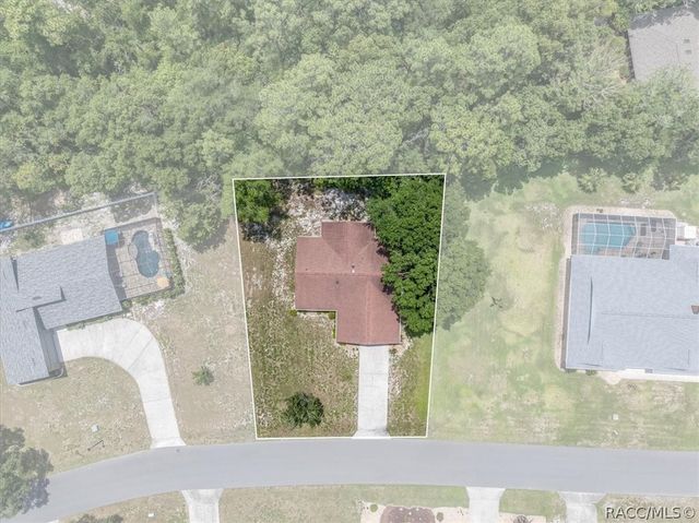 80 Sycamore Circle, Homosassa, FL 34446