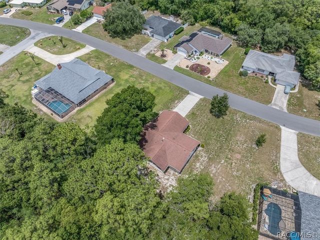 80 Sycamore Circle, Homosassa, FL 34446