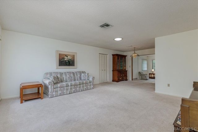 80 Sycamore Circle, Homosassa, FL 34446