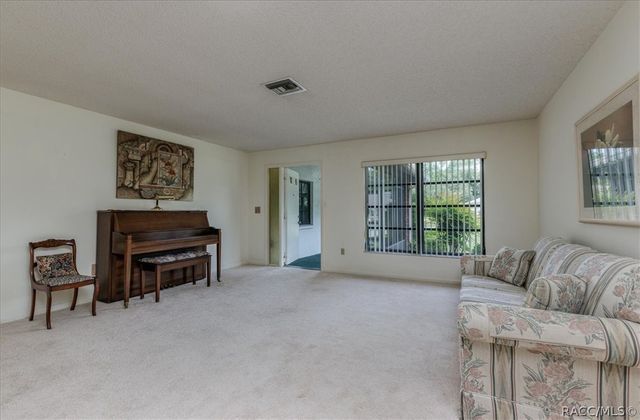 80 Sycamore Circle, Homosassa, FL 34446