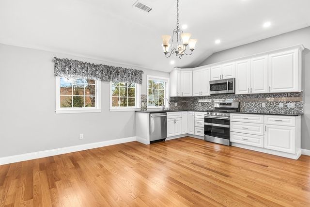 16A Glenwood Ave A, Winchester, MA 01890