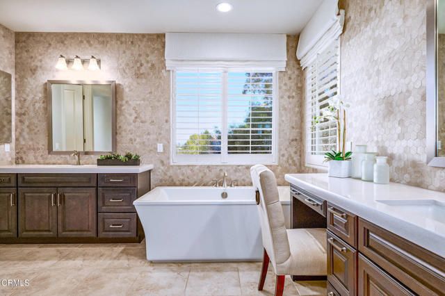 8300 Mariposa Court, West Hills (los Angeles), CA 91304