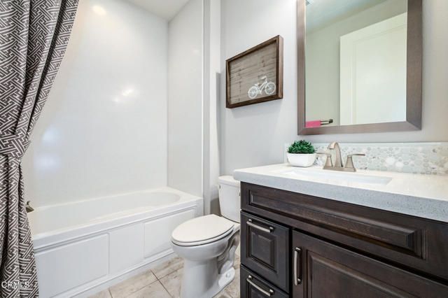 8300 Mariposa Court, West Hills (los Angeles), CA 91304