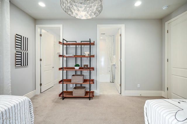 8300 Mariposa Court, West Hills (los Angeles), CA 91304