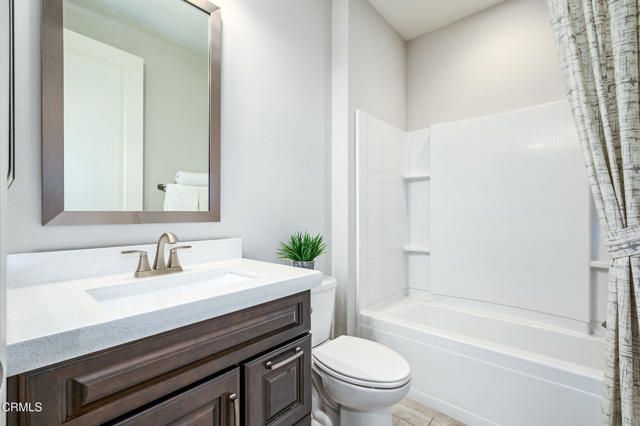 8300 Mariposa Court, West Hills (los Angeles), CA 91304