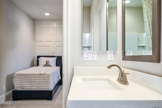 8300 Mariposa Court, West Hills (los Angeles), CA 91304