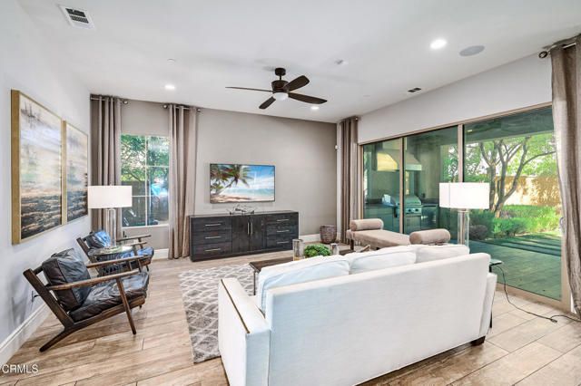 8300 Mariposa Court, West Hills (los Angeles), CA 91304