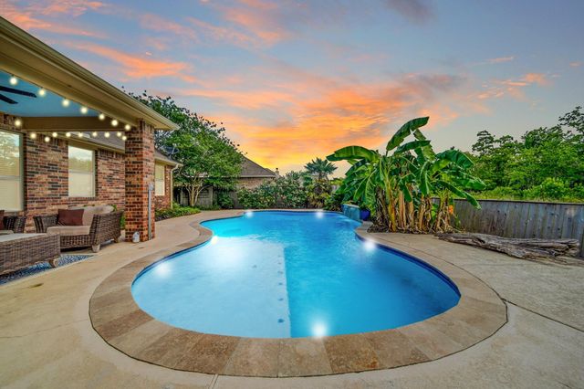 12022 Eagle Ridge Drive, Mont Belvieu, TX 77535
