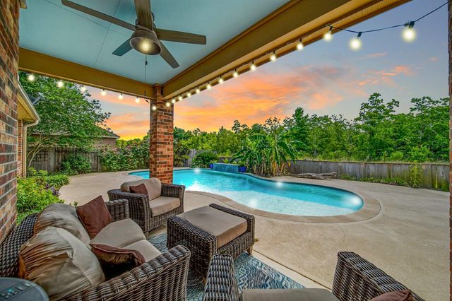 12022 Eagle Ridge Drive, Mont Belvieu, TX 77535