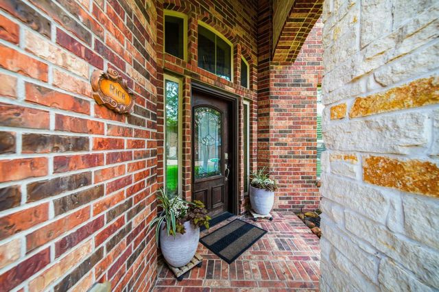 12022 Eagle Ridge Drive, Mont Belvieu, TX 77535