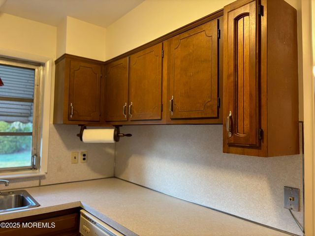 89 Fairway Lane C, Whiting, NJ 08759