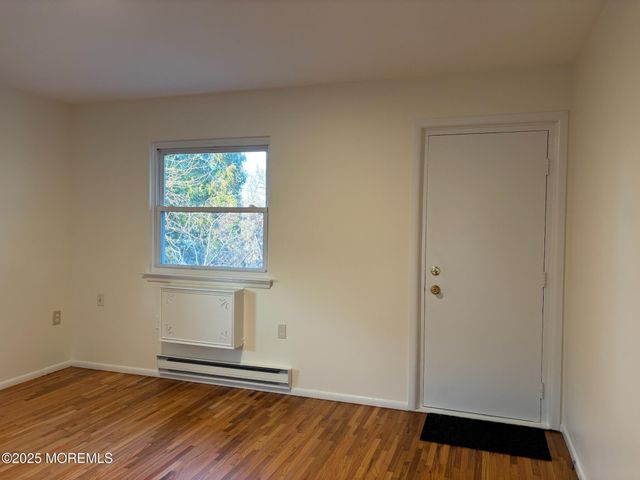 89 Fairway Lane C, Whiting, NJ 08759