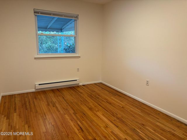 89 Fairway Lane C, Whiting, NJ 08759