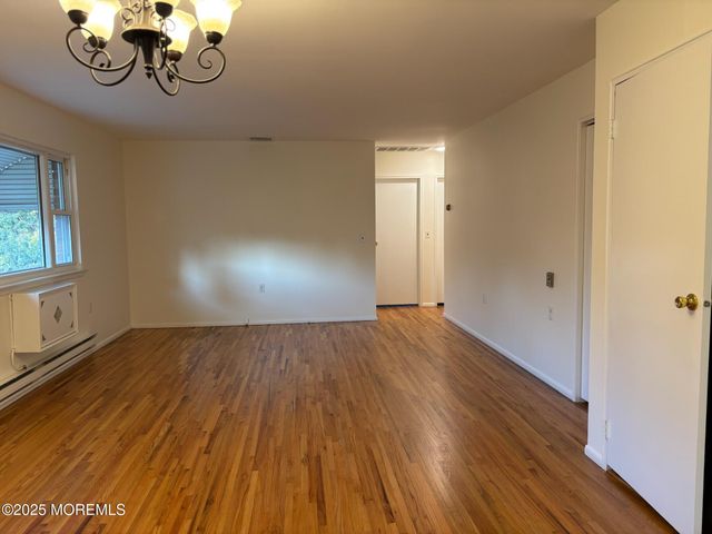 89 Fairway Lane C, Whiting, NJ 08759